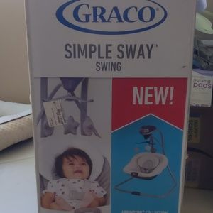 Graco: simple sway swing